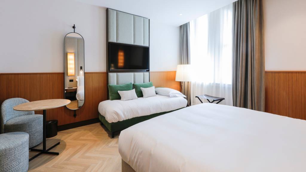 circle6-rome-tridente-collection-EXE3-306-2