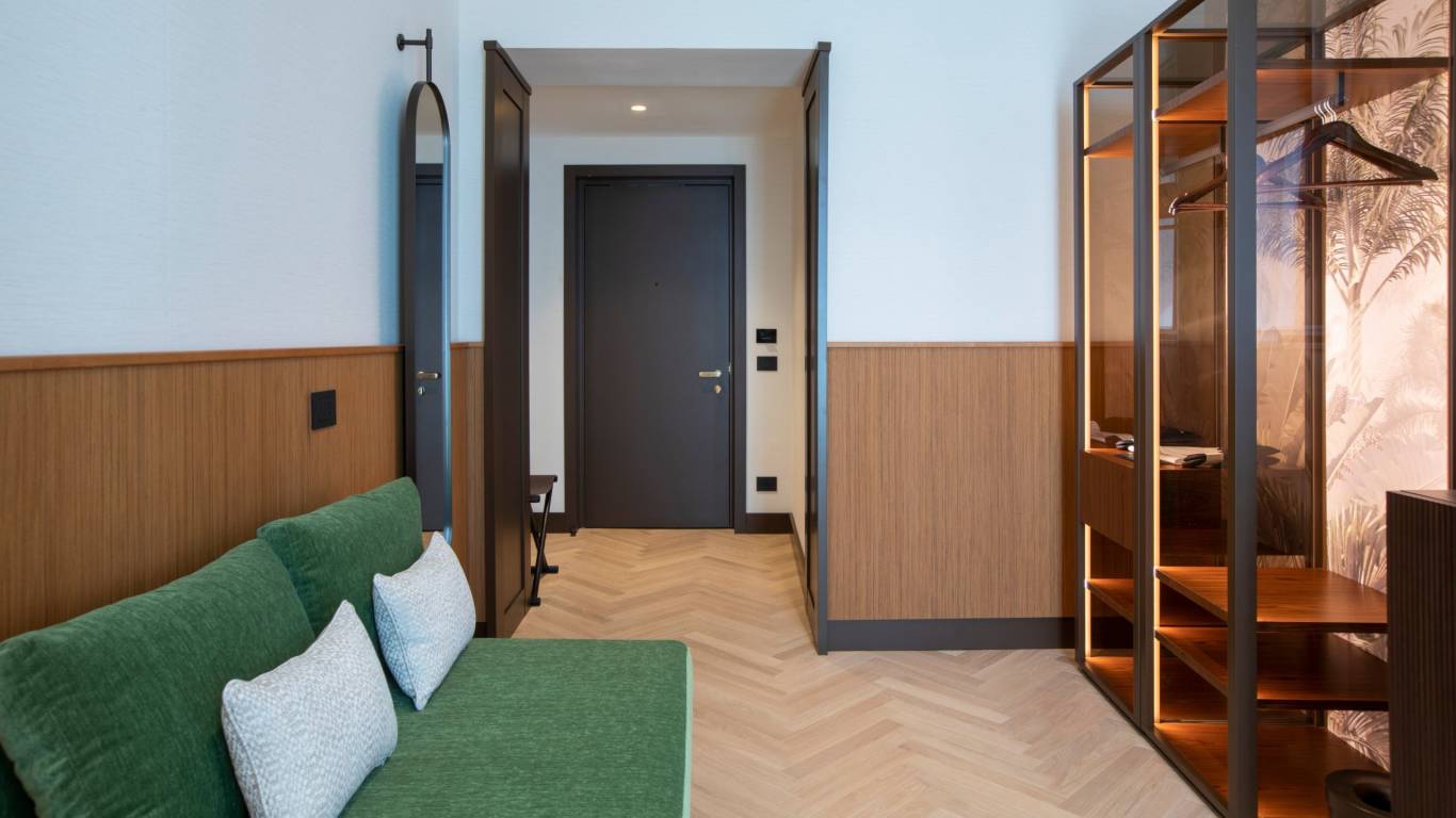 circle6-rome-tridente-collection-1B-204-2