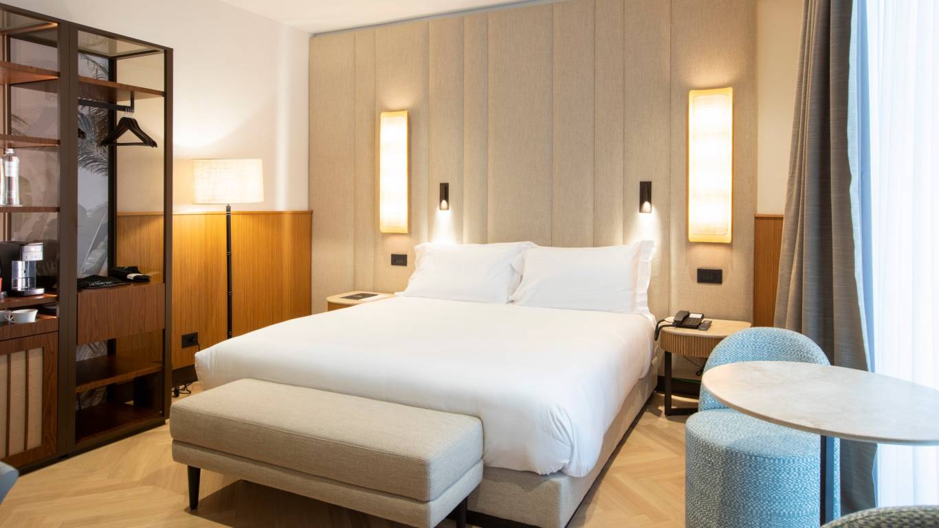 circle6-rome-tridente-collection-FAM4-101-2