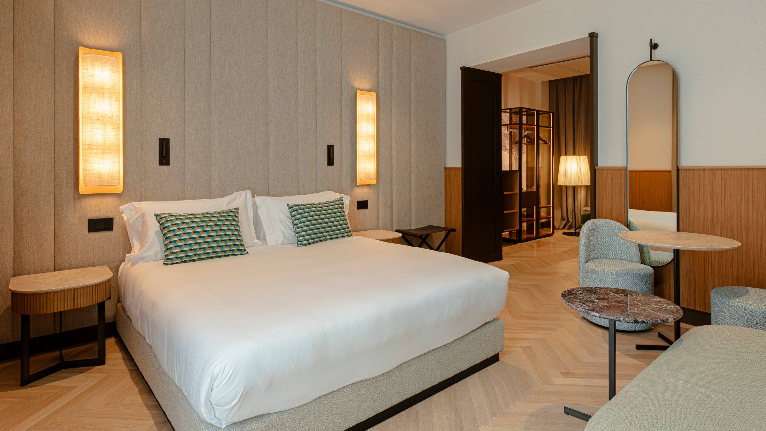 circle6-rome-tridente-collection-JS-106-7 circle6-rome-tridente-collection-JS-106-7