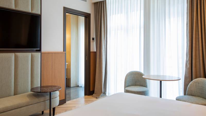 circle6-rome-tridente-collection-JS-106-2